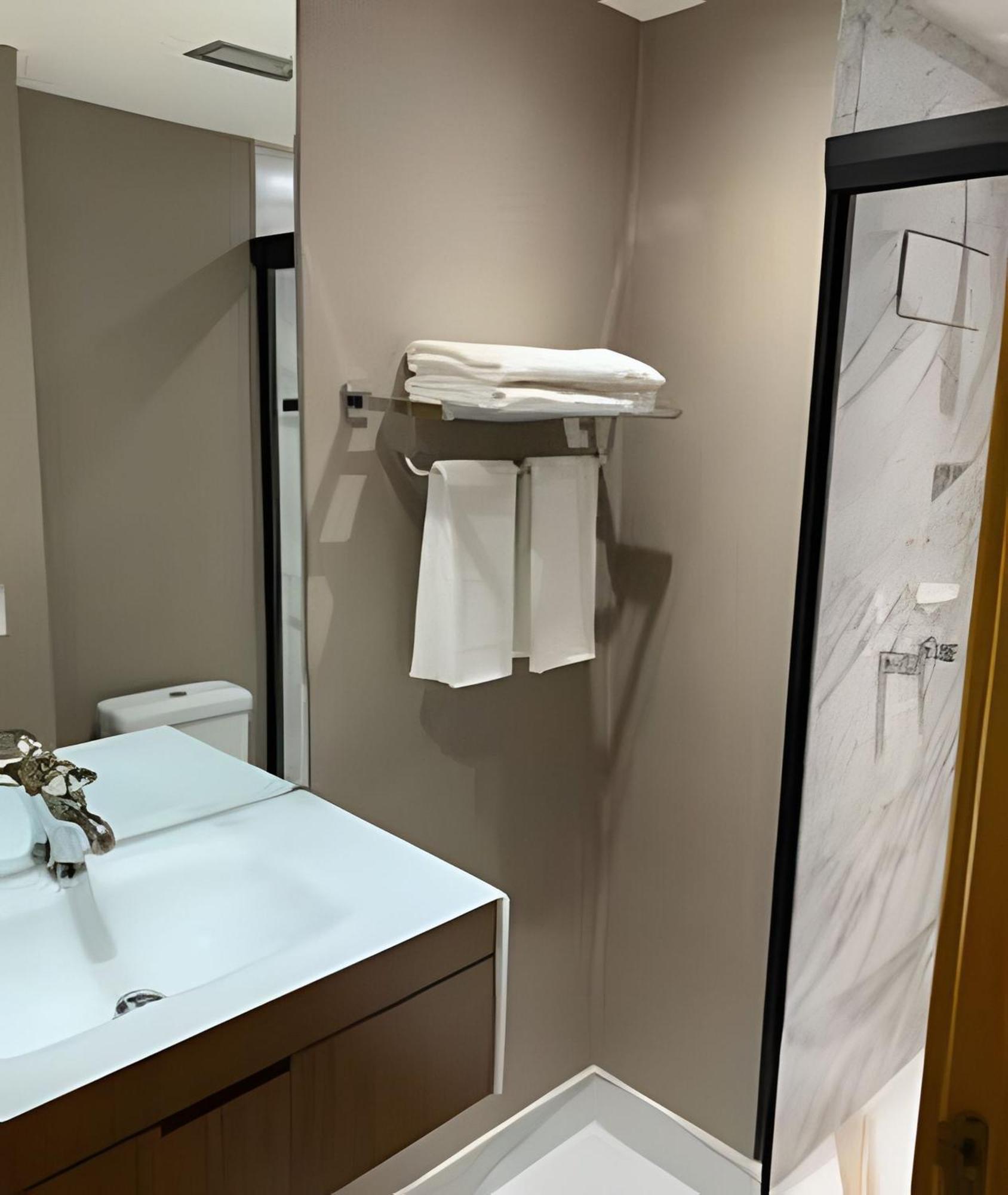 Flat Particular Dentro Do Hotel Executive Transamerica Faria Lima! 圣保罗 外观 照片